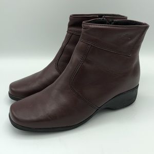 Martino Canada Burgundy Leather Booties Size 8